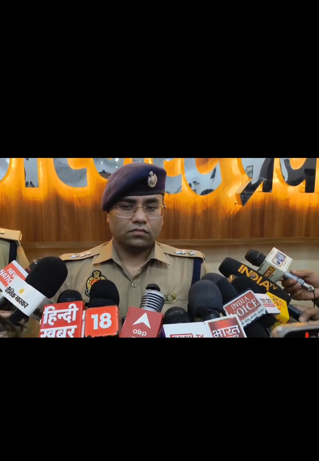 पुलिस मुठभेड़ मे थाना हंडिया पुलिस टीम द्वारा 02अभियुक्त सहित हत्या के अभियोग से सम्बंधित कुल 04 गिरफ्तार