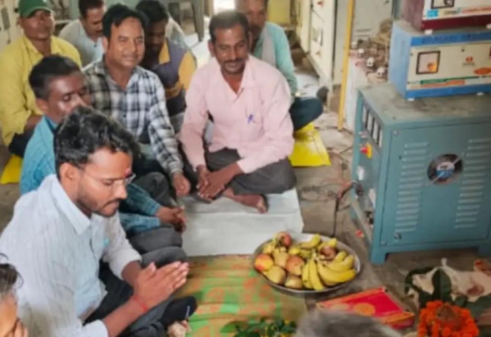 विद्युत उपकेंद्र शंकरगढ़ मे मनाया गया विश्वकर्मा पूजन महोत्सव रिपोर्ट मनीष सुसारी सिटी एडिटर एस आई न्यूज़ प्रयागराज