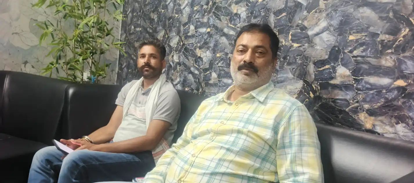 *जगतपुर में सनसनीखेज वारदात: मां-बेटी पर जानलेवा हमले के बाद पुलिस की कार्यशैली पर उठे गंभीर सवाल*  *करणी सेना का फूटा गुस्सा, दी आंदोलन की चेतावनी,,,