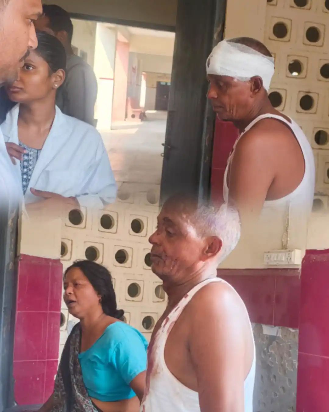 *रायबरेली: जमीन बंटवारे के खूनी विवाद में भाई-भतीजे पर चाकू से हमले का आरोप, एक ही परिवार के 4 लोग घायल,