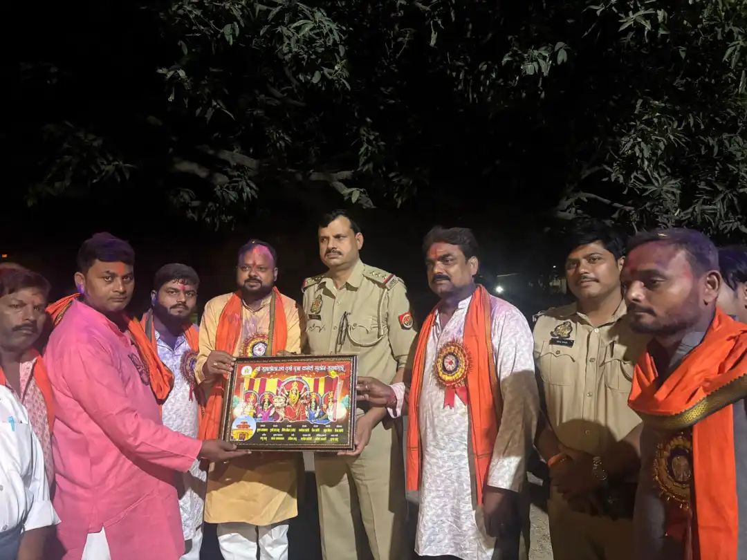 ऊंचाहार के प्रसिद्ध गोकना गंगा घाट पर हुआ मां दुर्गा की 156 मूर्तियों का भव्य विसर्जन,सलोन कमेटी के पदाधिकारियों ने किया सम्मानित